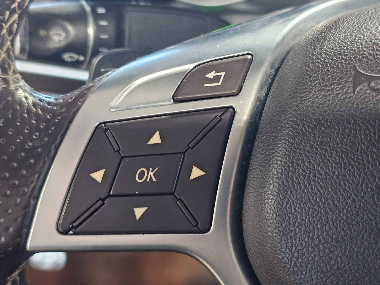 Used 2016 Mercedes-Benz E 400 Cabriolet image 31