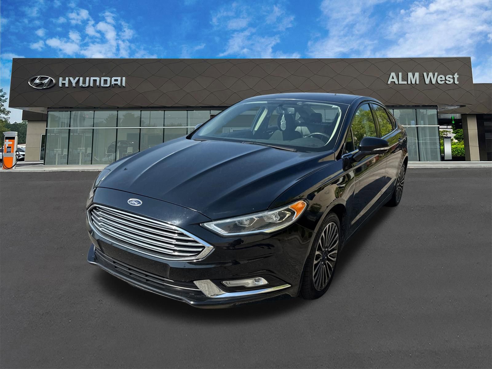 Used 2017 Ford Fusion SE image 1