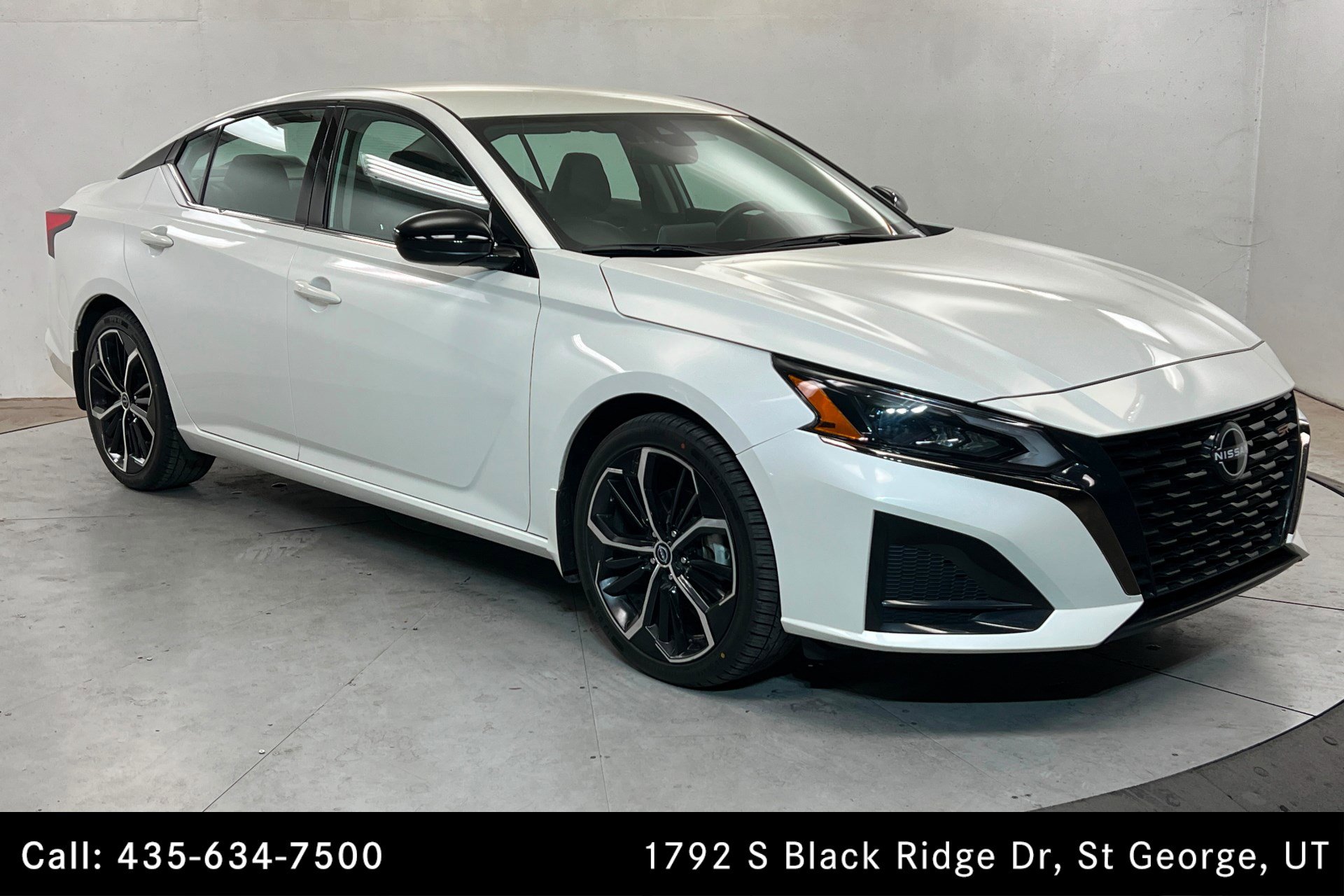 Used 2024 Nissan Altima 2.5 SR FWD image 7