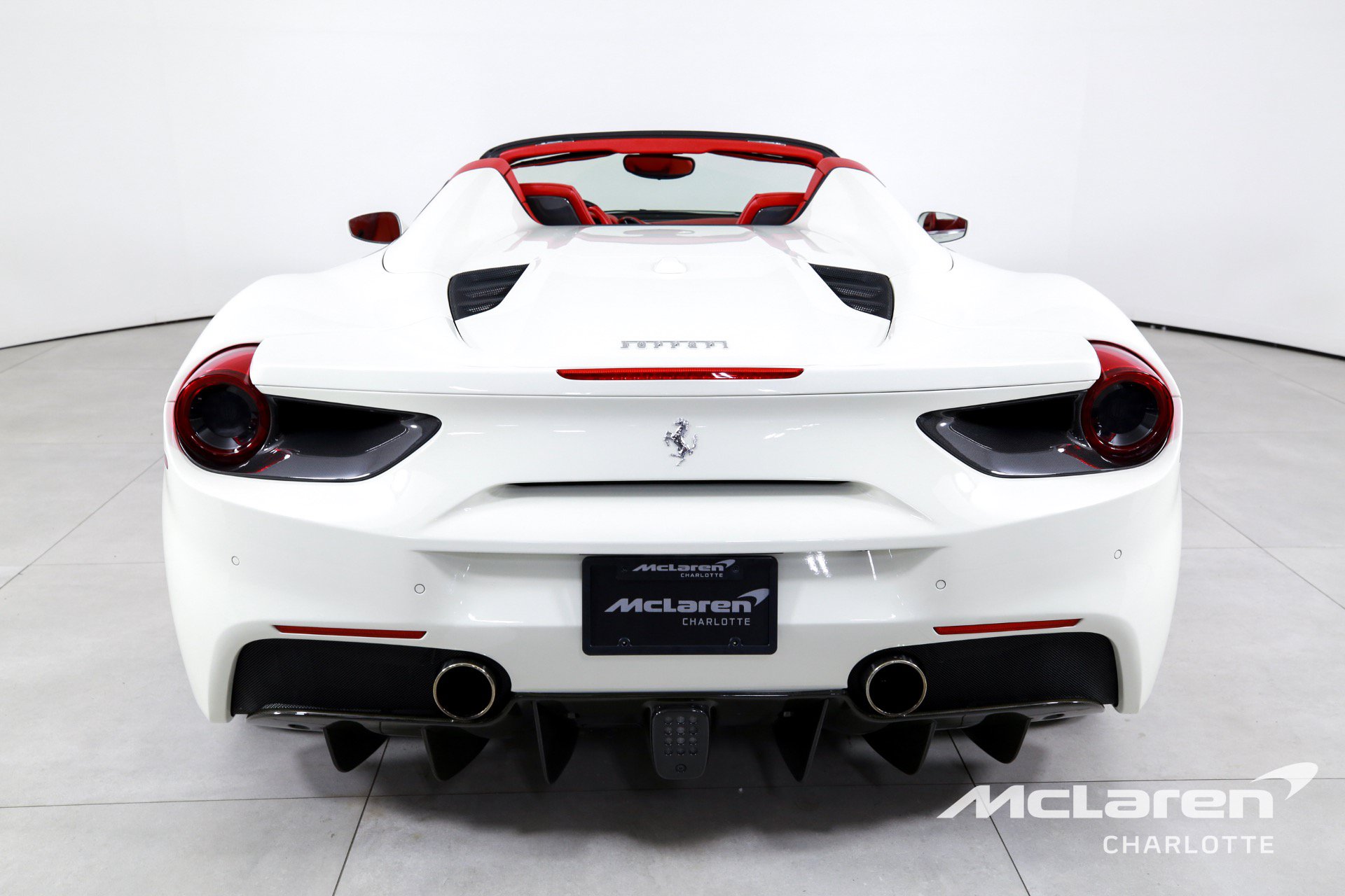Used 2018 Ferrari 488 Spider RWD image 8