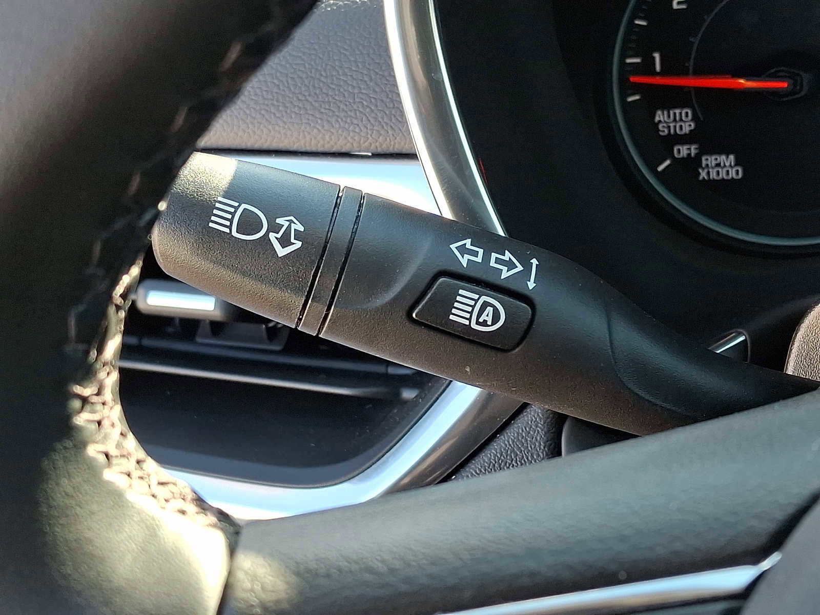 Used 2024 Chevrolet Equinox LT image 25