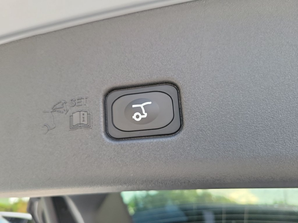 New 2026 Lincoln Nautilus Reserve AWD/4WD image 18