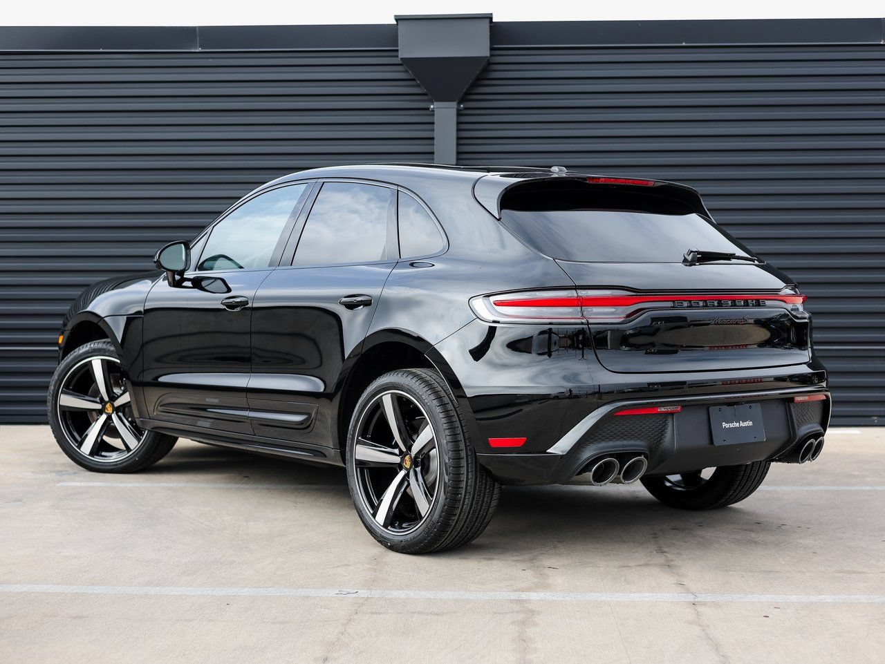 Certified 2026 Porsche Macan S AWD/4WD image 3