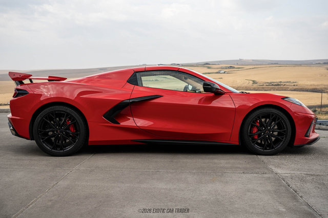 Used 2023 Chevrolet Corvette Stingray Premium Conv w/ Z51 Performance Package RWD image 19