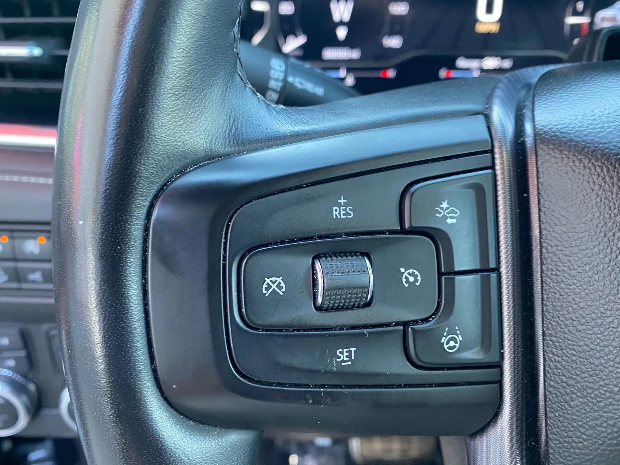 Used 2023 GMC Yukon XL Denali Ultimate image 16