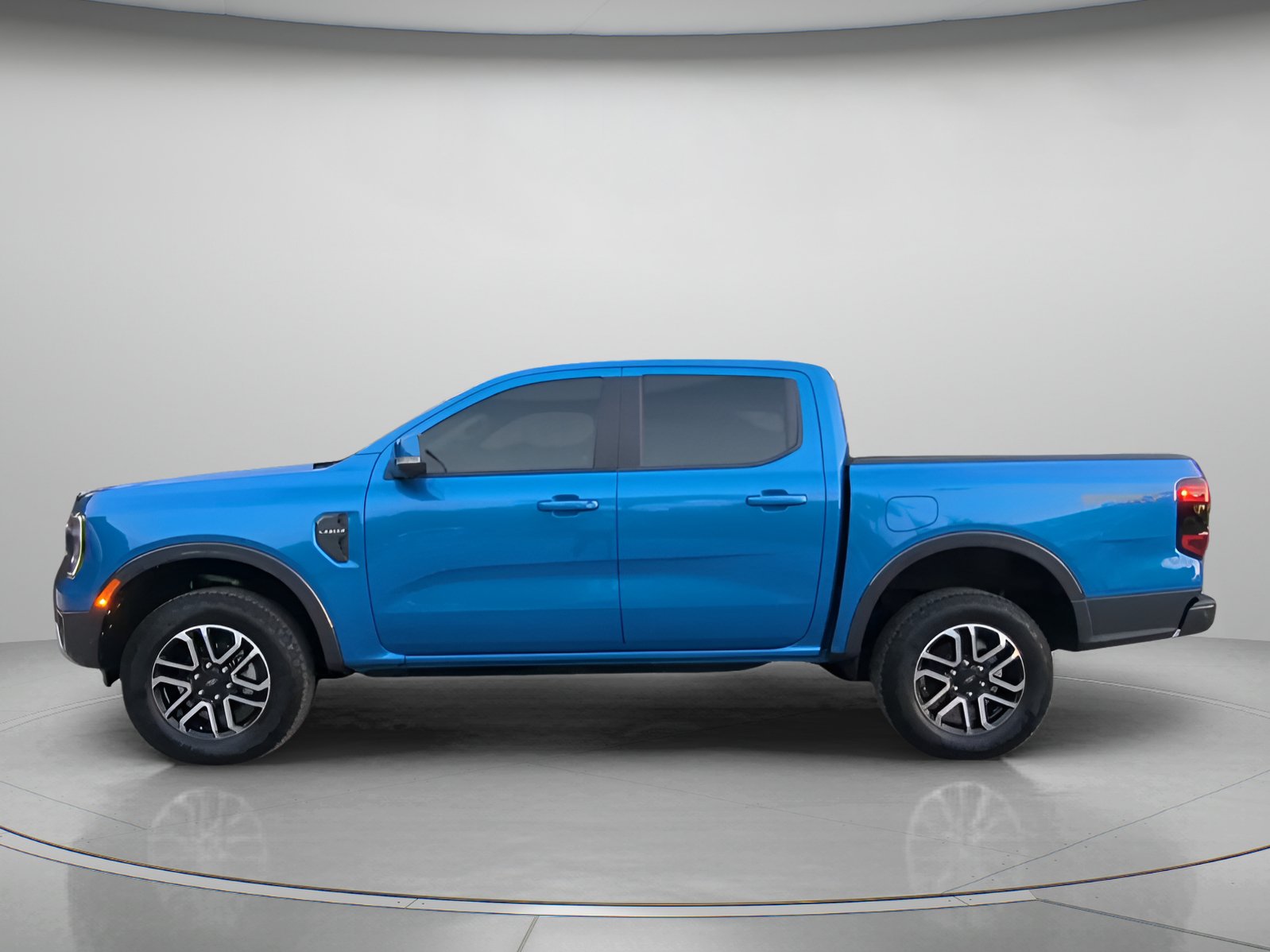 Used 2024 Ford Ranger Lariat w/ Trailer Tow Package RWD image 17