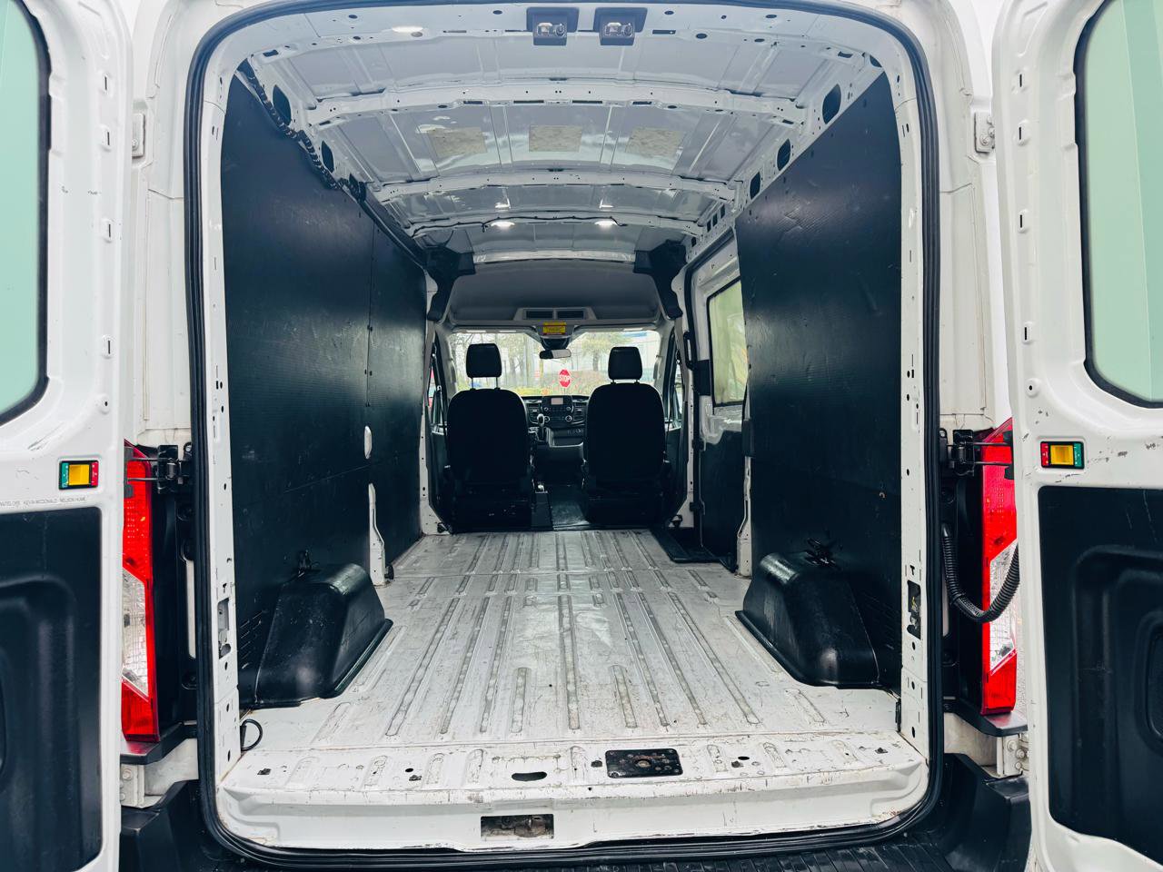 Used 2020 Ford Transit 250 Medium Roof w/ Load Area Protection Package image 17