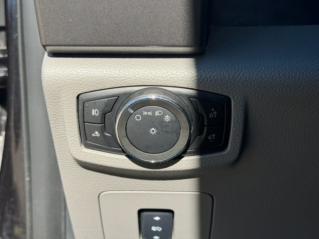 Used 2015 Ford F150 XLT w/ Equipment Group 301A Mid RWD image 18