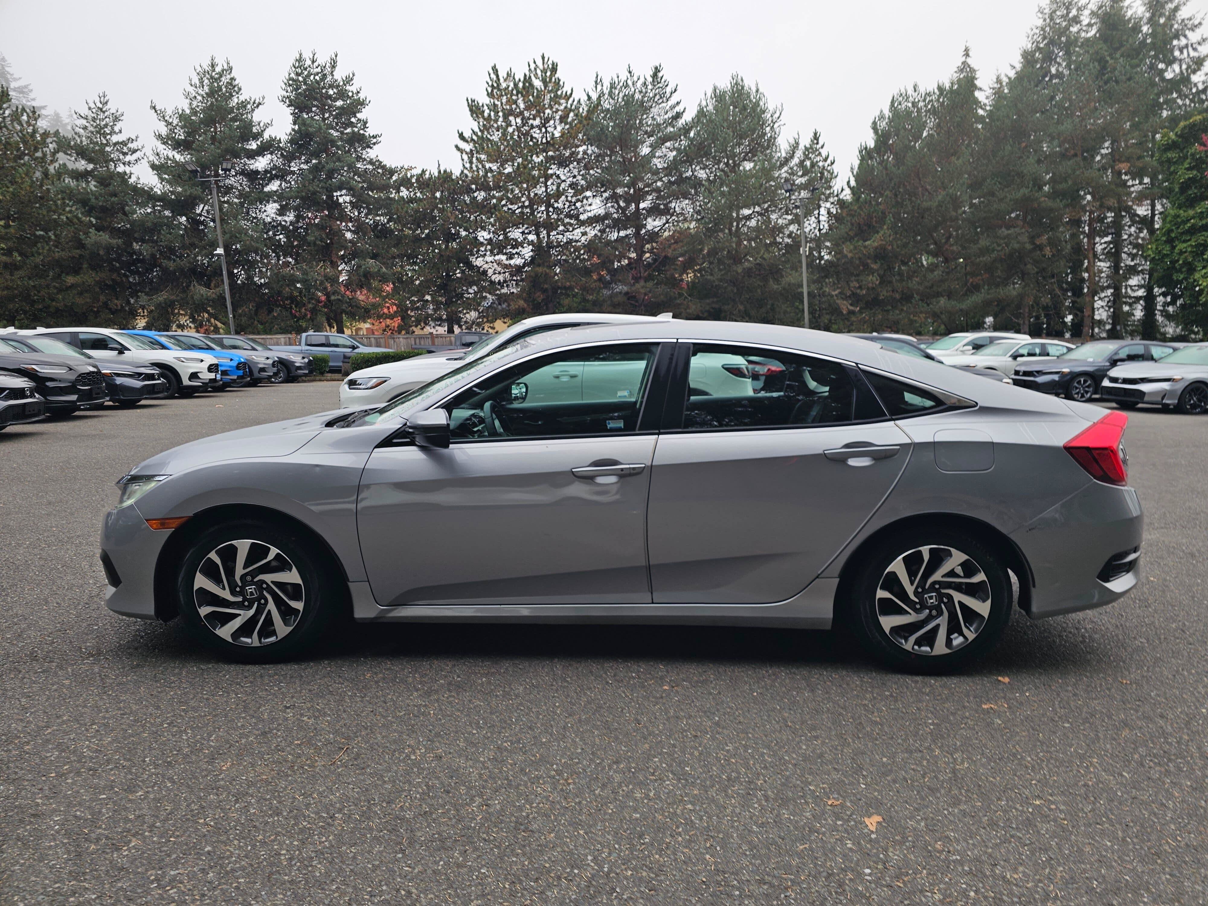 Used 2016 Honda Civic EX image 4