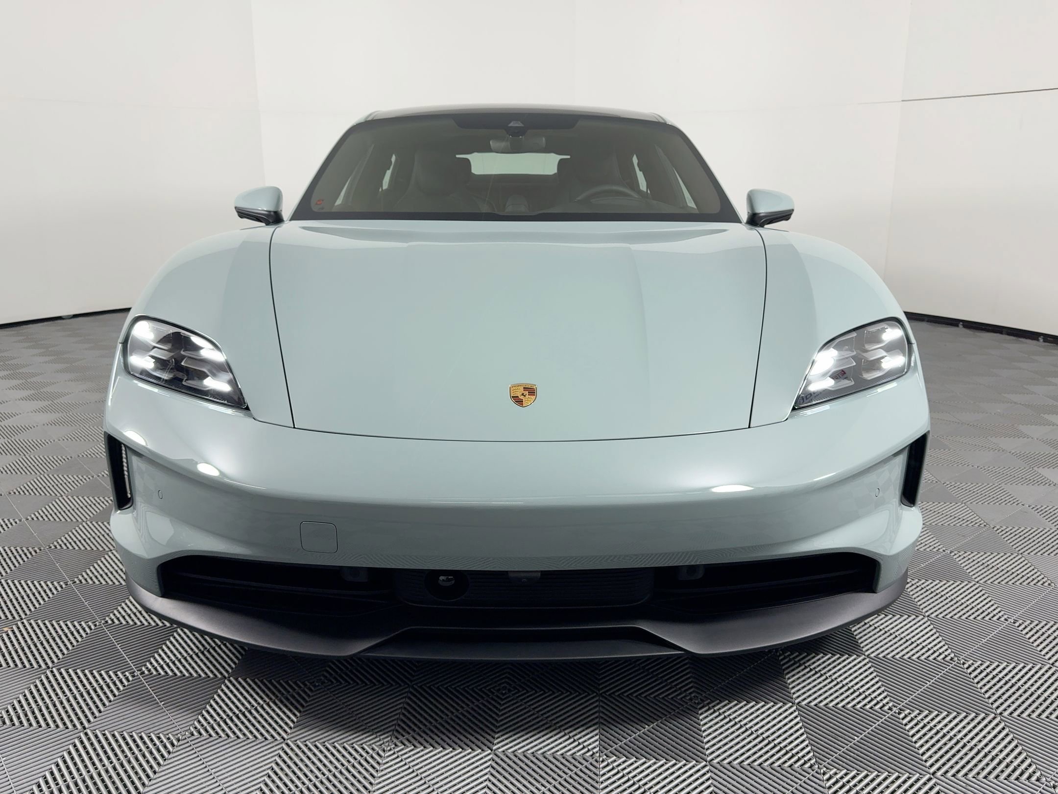 New 2026 Porsche Taycan image 6