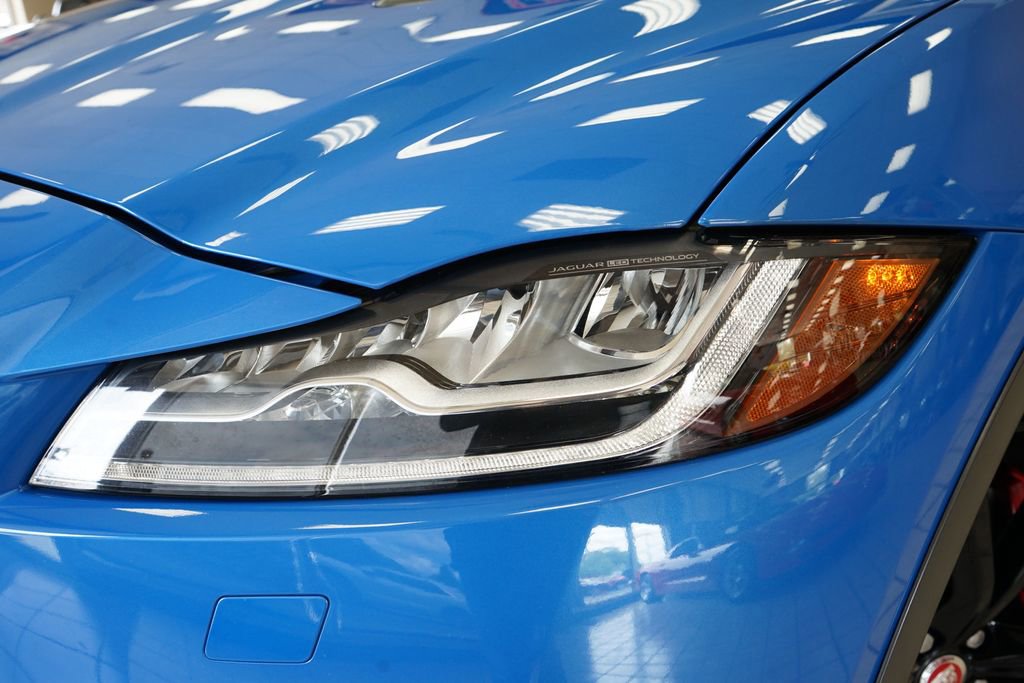 Used 2020 Jaguar F-PACE SVR AWD/4WD image 25