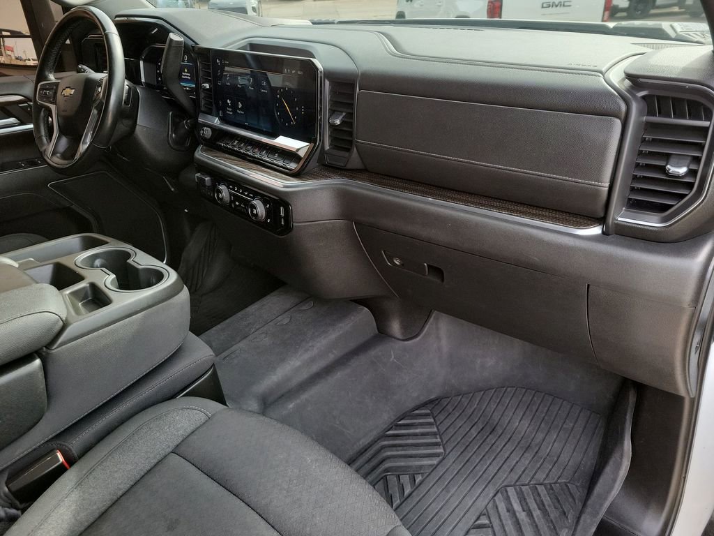 Used 2024 Chevrolet Silverado 2500 LT image 27