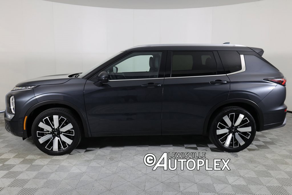 Used 2025 Mitsubishi Outlander SEL image 8