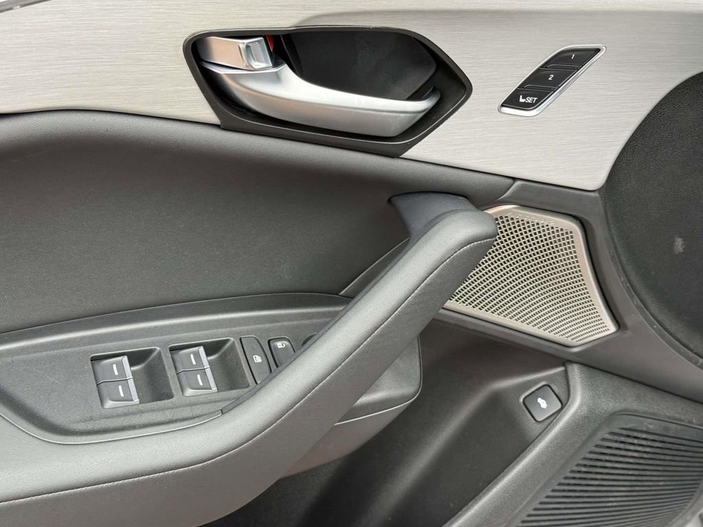 Used 2025 Acura TLX w/ Technology Package image 10