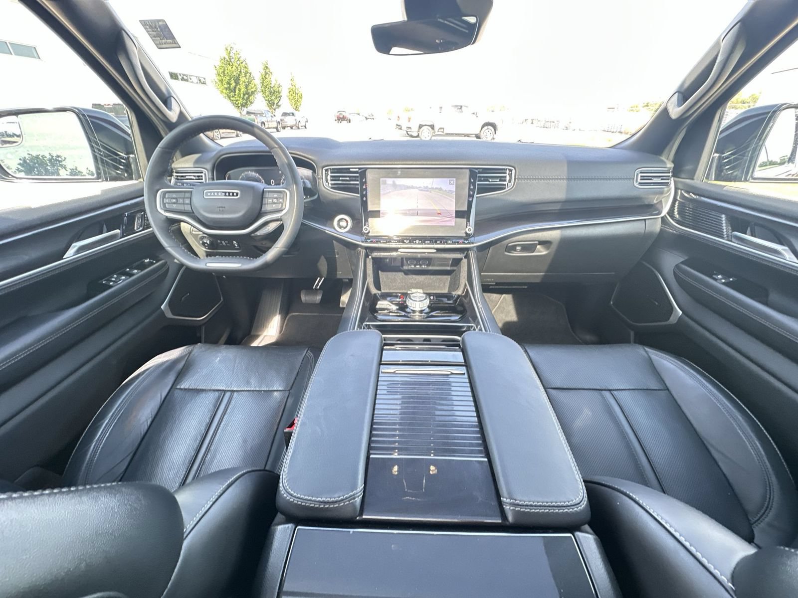 Used 2024 Jeep Wagoneer 4WD w/ Premium Group I image 21