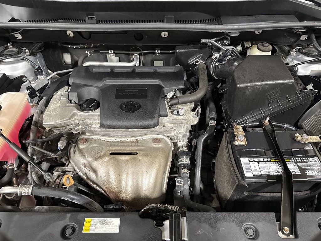 Used 2018 Toyota RAV4 LE image 24