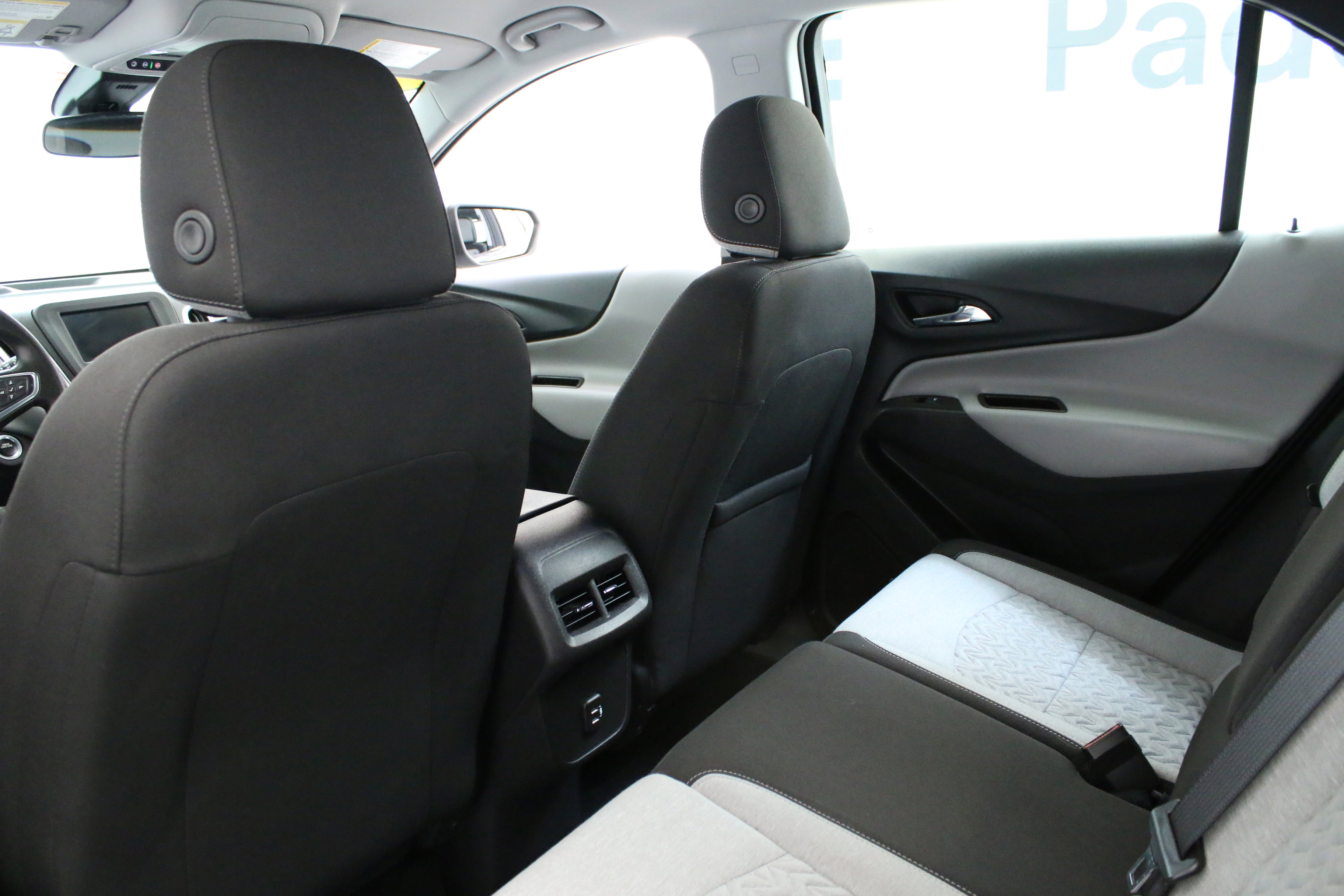 Used 2023 Chevrolet Equinox LS FWD image 25