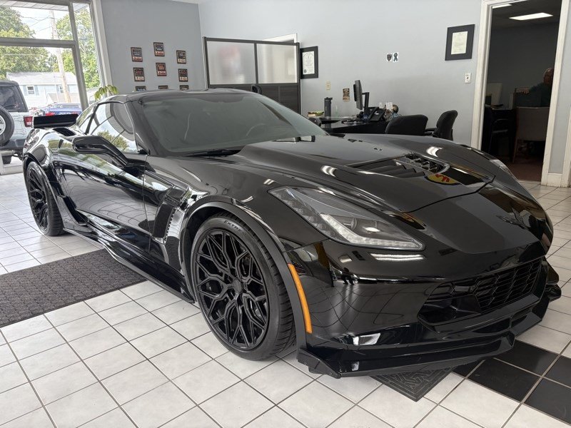 Used 2018 Chevrolet Corvette Z06 RWD image 8