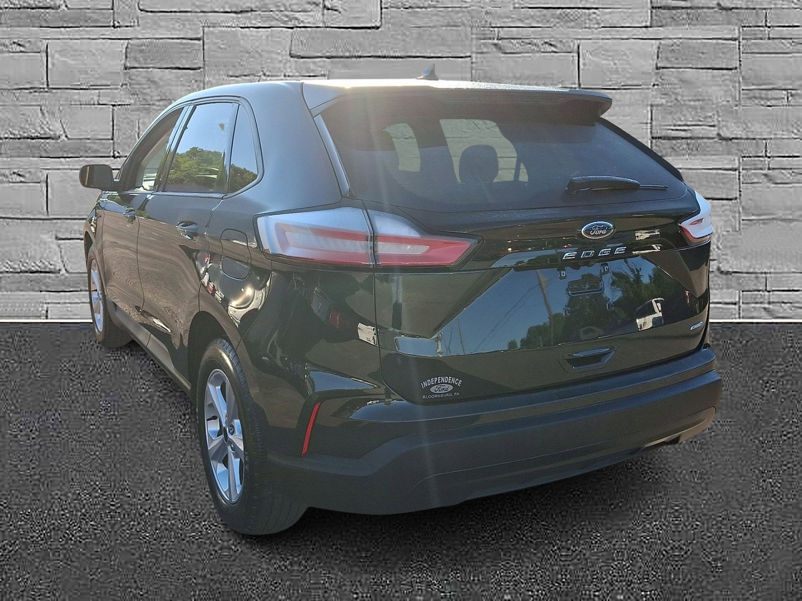 Certified 2024 Ford Edge SE image 8
