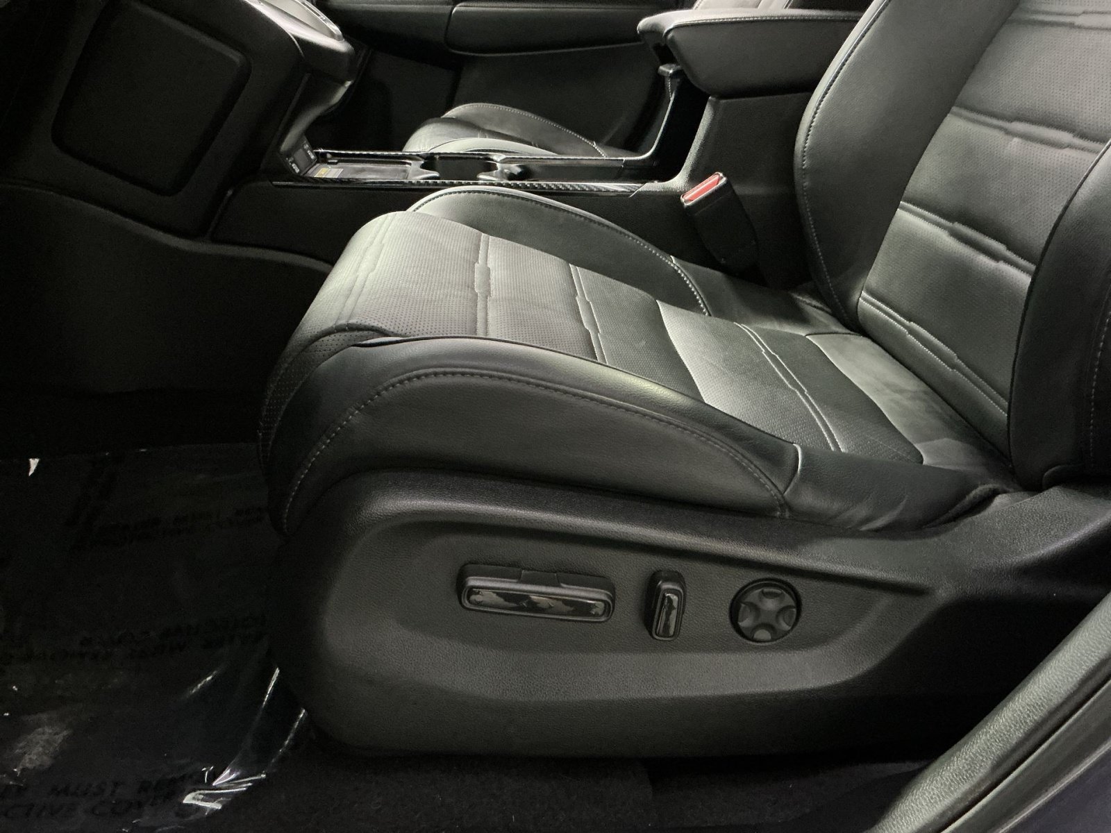 Used 2020 Honda CR-V Touring image 15