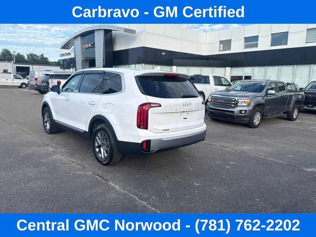 Used 2023 Kia Telluride LX AWD/4WD image 3