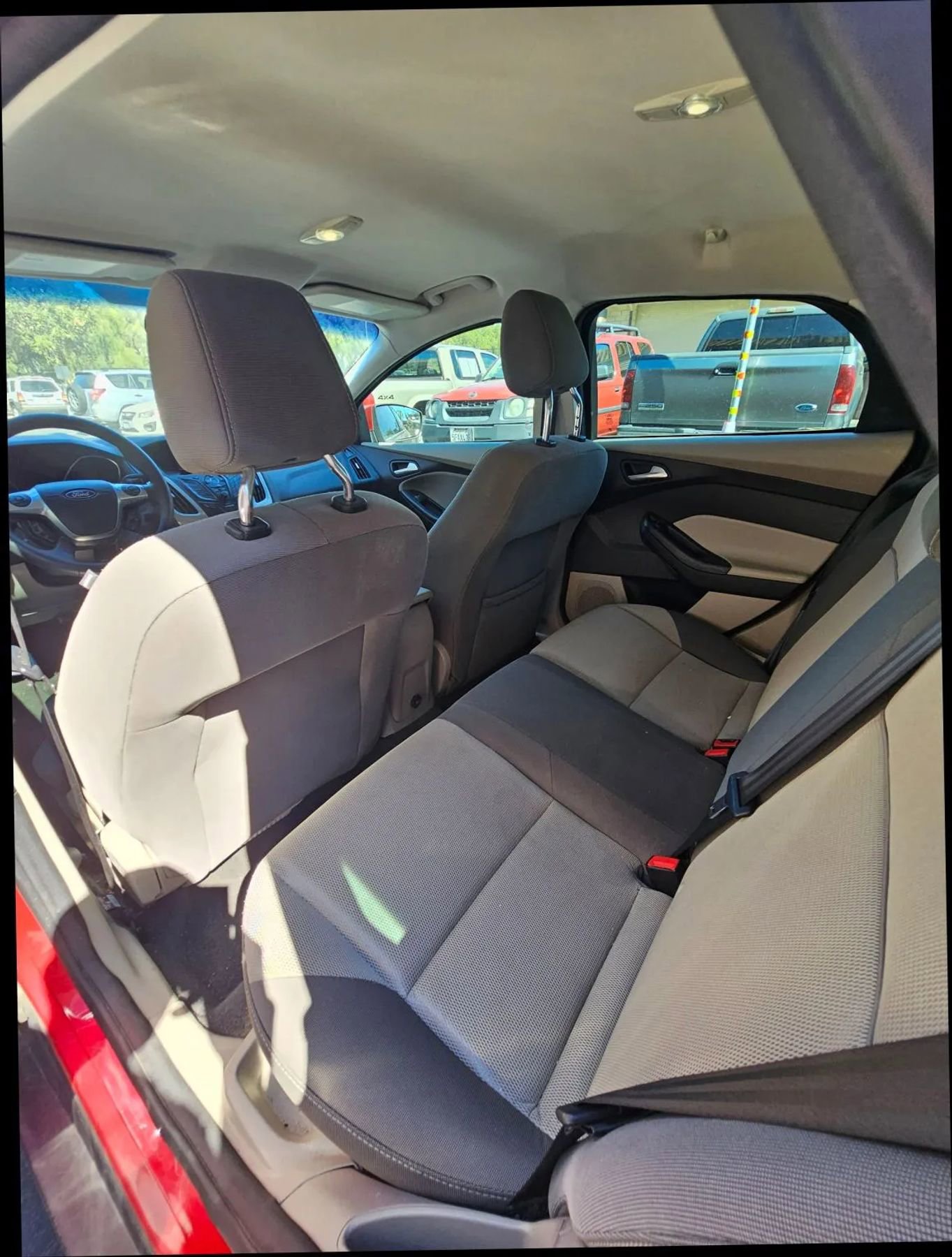 Used 2012 Ford Focus SE image 13