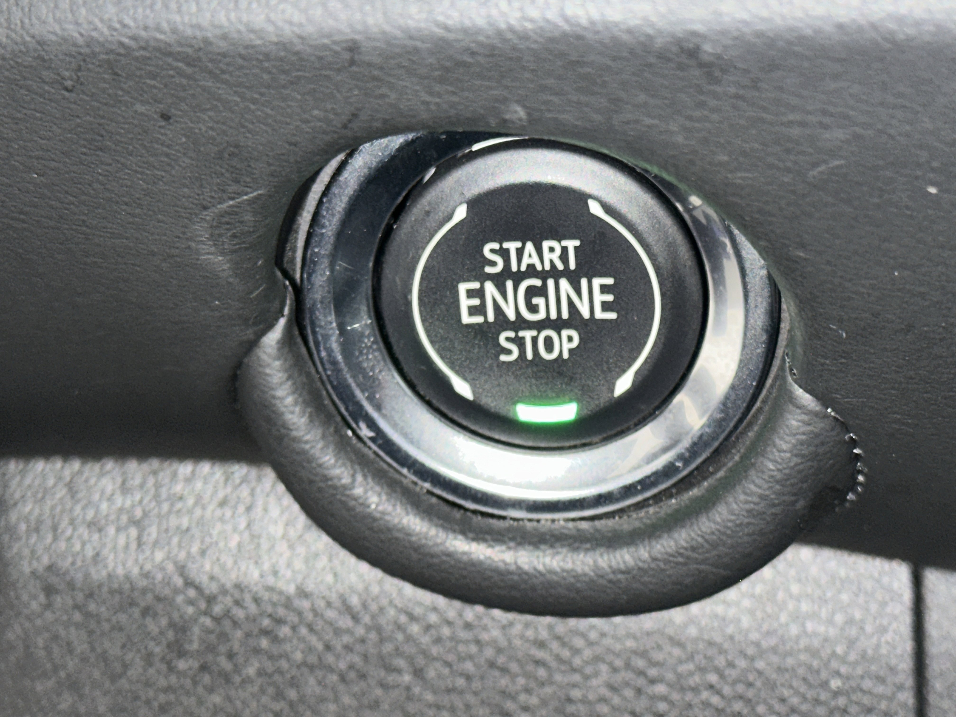 Used 2025 Chevrolet Tahoe LT image 34