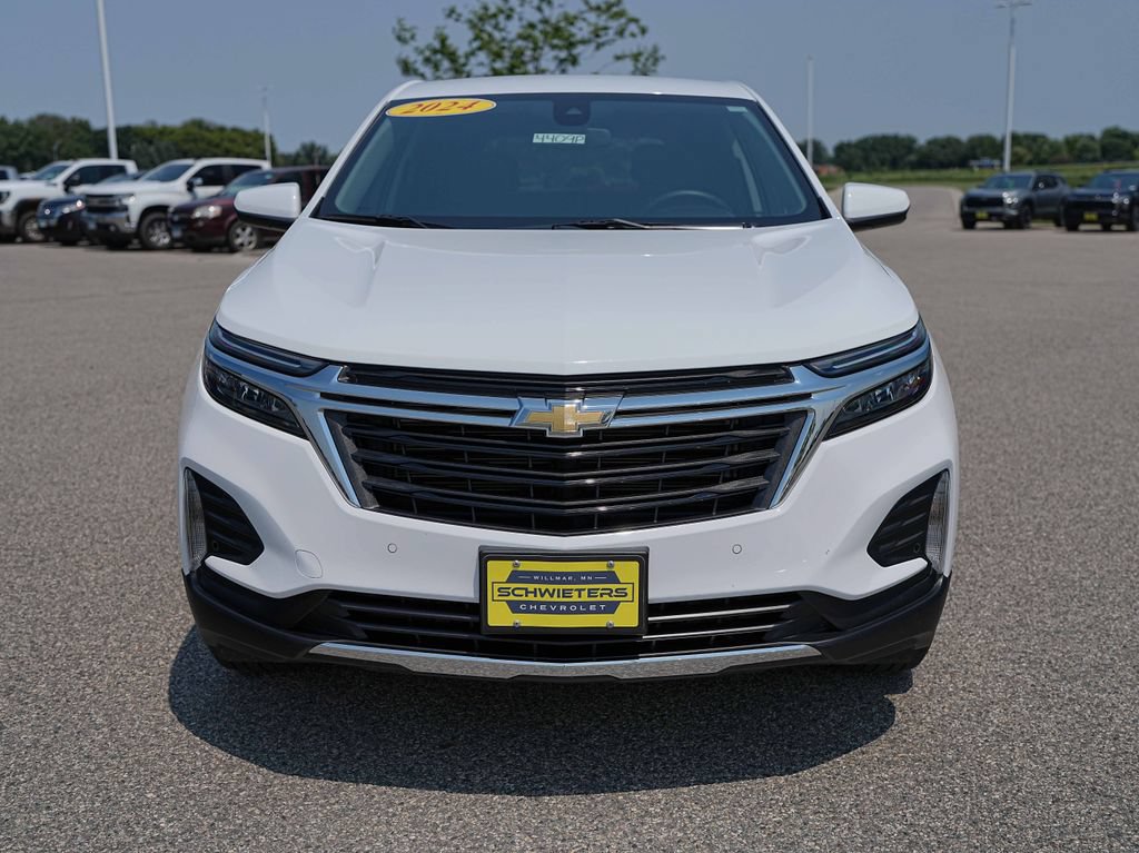 Used 2024 Chevrolet Equinox LT AWD/4WD image 2
