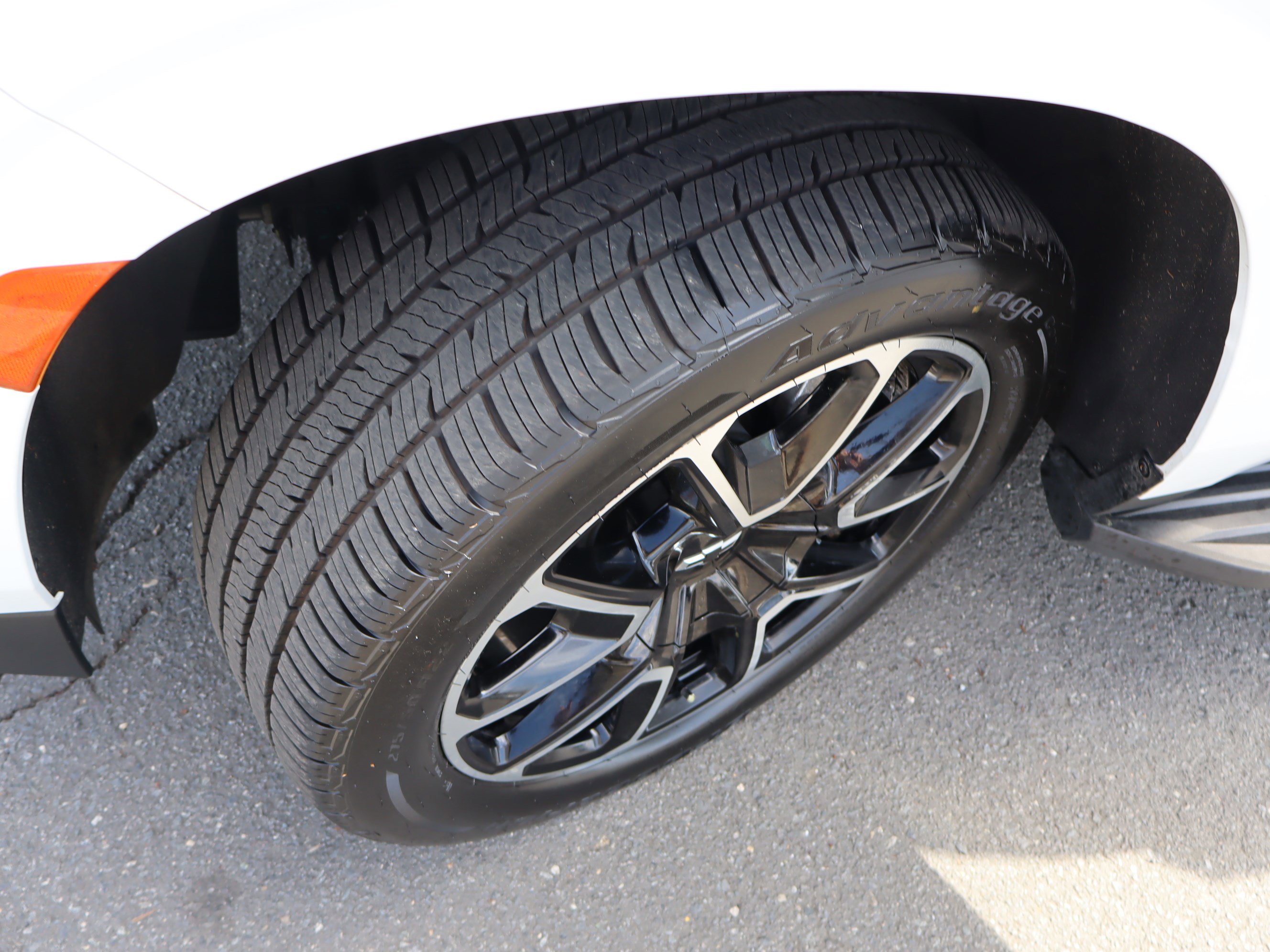 Used 2021 Chevrolet Tahoe RST w/ Luxury Package image 44