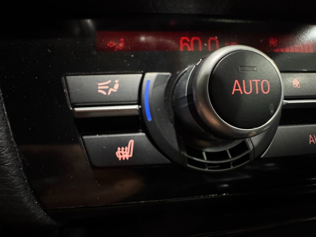 Used 2011 BMW 535i xDrive Sedan image 22