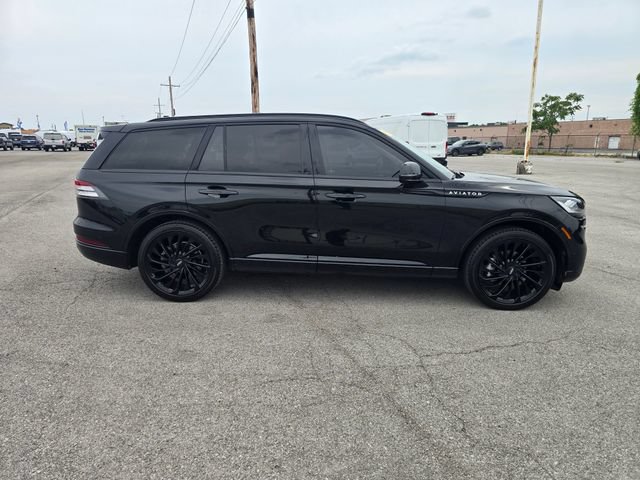 Used 2023 Lincoln Aviator Reserve w/ Equipment Group 201A RWD image 2