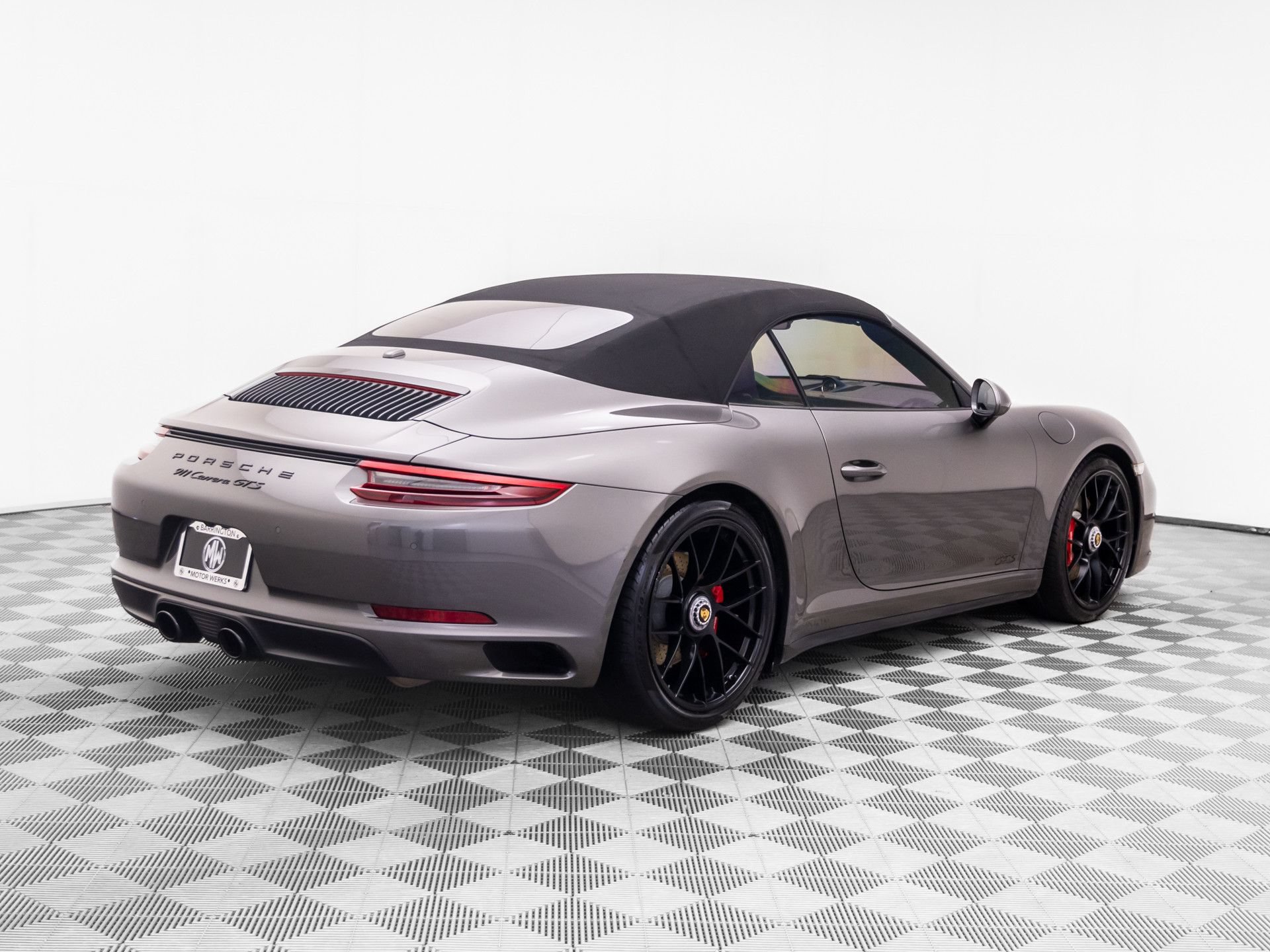 Used 2018 Porsche 911 Carrera GTS RWD image 30