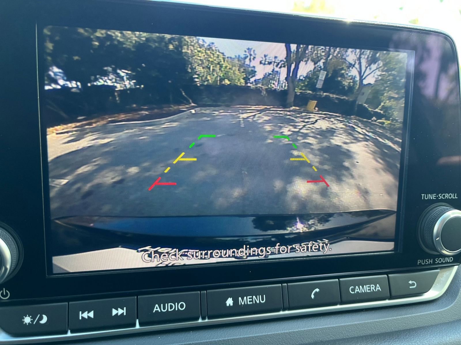 Used 2025 Nissan Rogue SV image 25