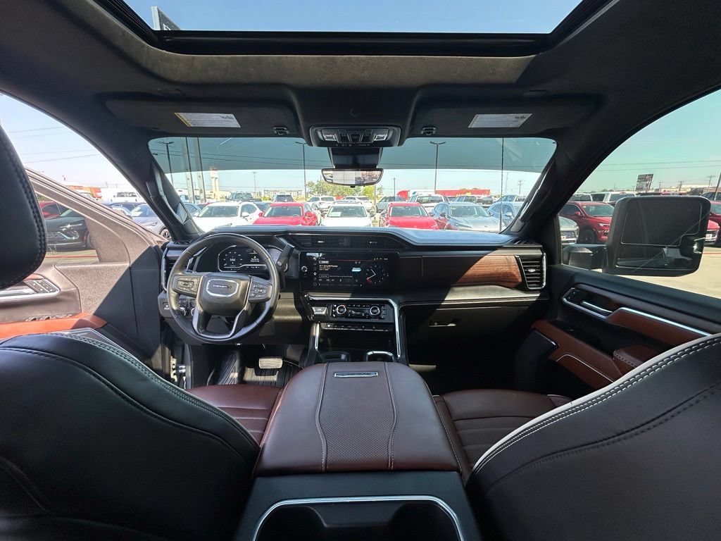 Used 2024 GMC Sierra 2500 Denali Ultimate w/ Max Trailering Package AWD/4WD image 9