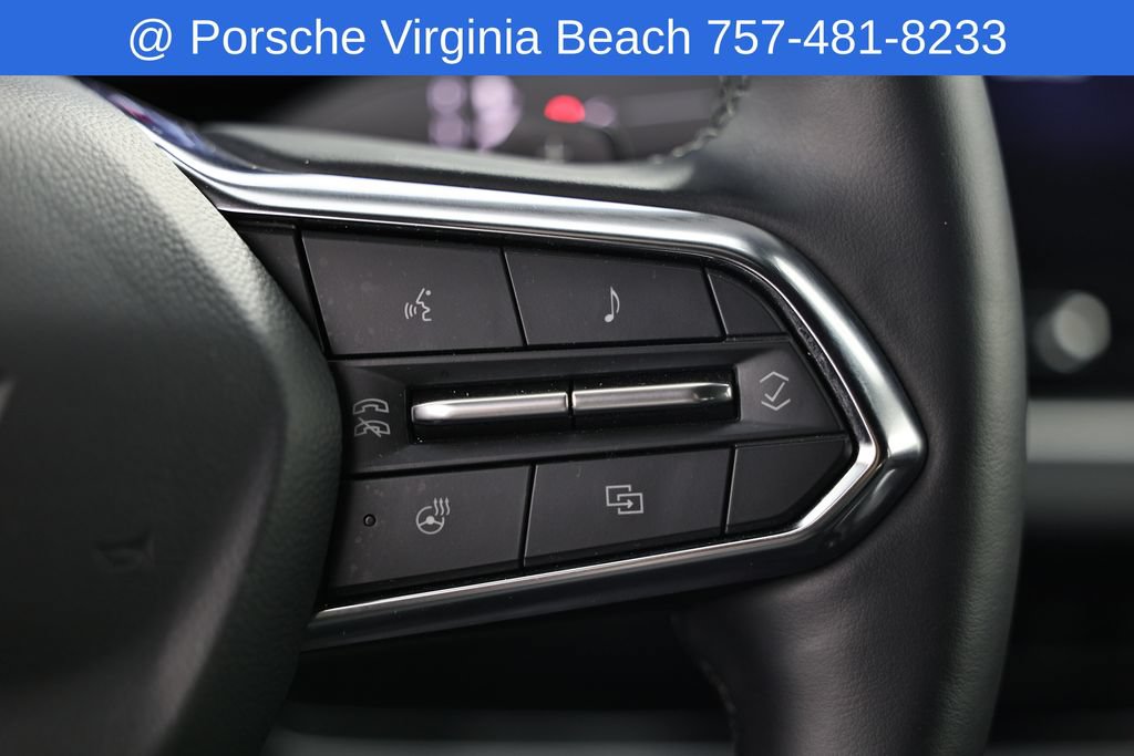 Used 2026 Chevrolet Equinox LT AWD/4WD image 36