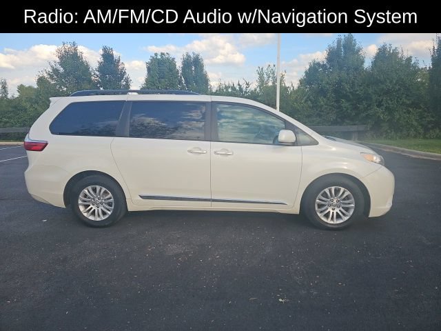 Used 2017 Toyota Sienna XLE w/ XLE Navigation Package FWD image 5
