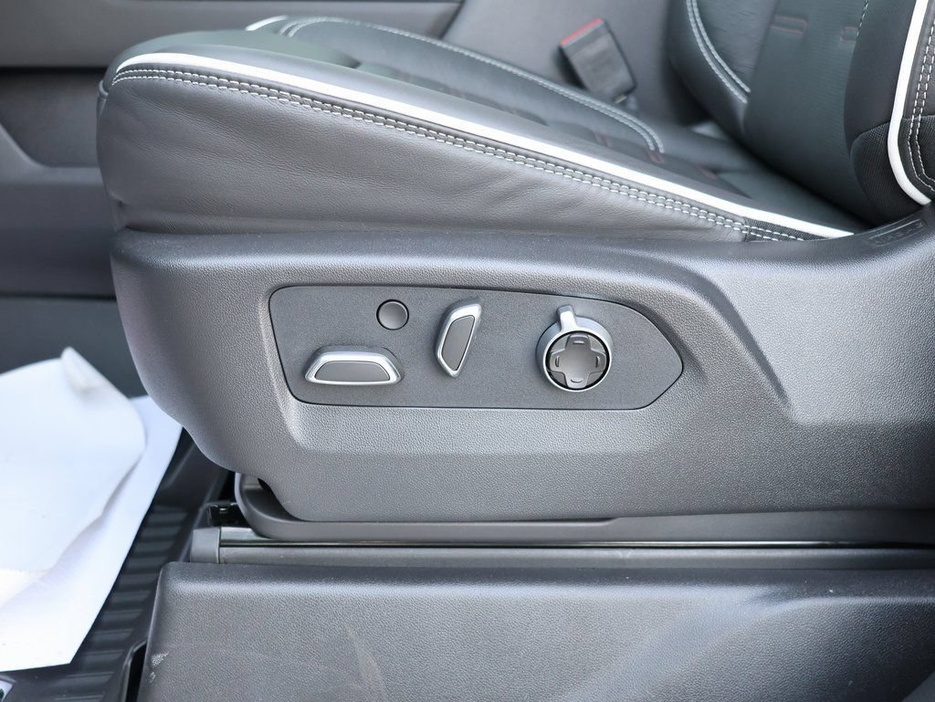 New 2025 GMC Sierra 1500 AT4X AWD/4WD image 15