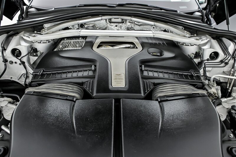 Used 2022 Aston Martin DBX AWD/4WD image 16