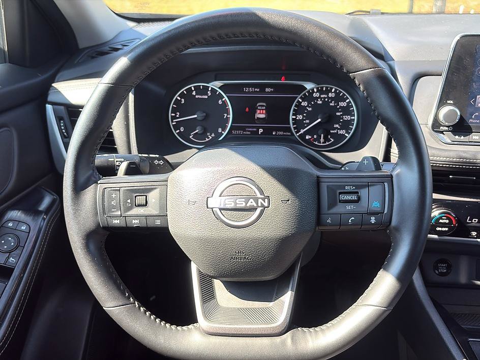 Certified 2025 Nissan Rogue SV FWD image 30