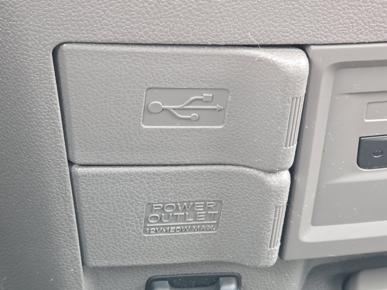 Used 2015 Honda Odyssey Touring Elite image 13