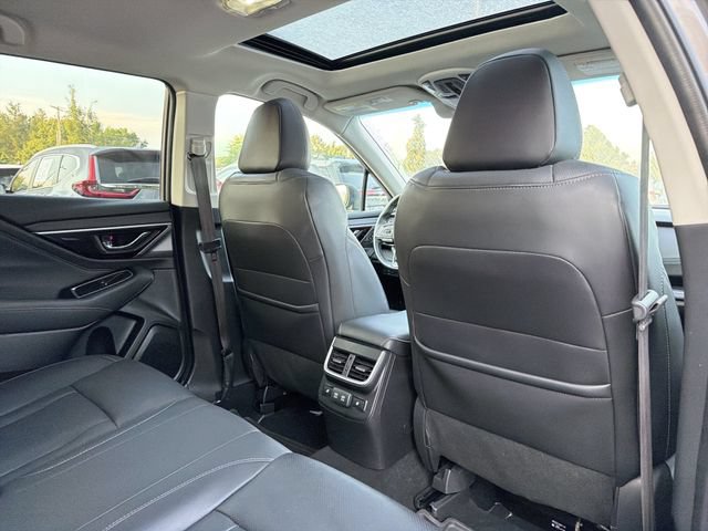 Used 2022 Subaru Outback Limited AWD/4WD image 17