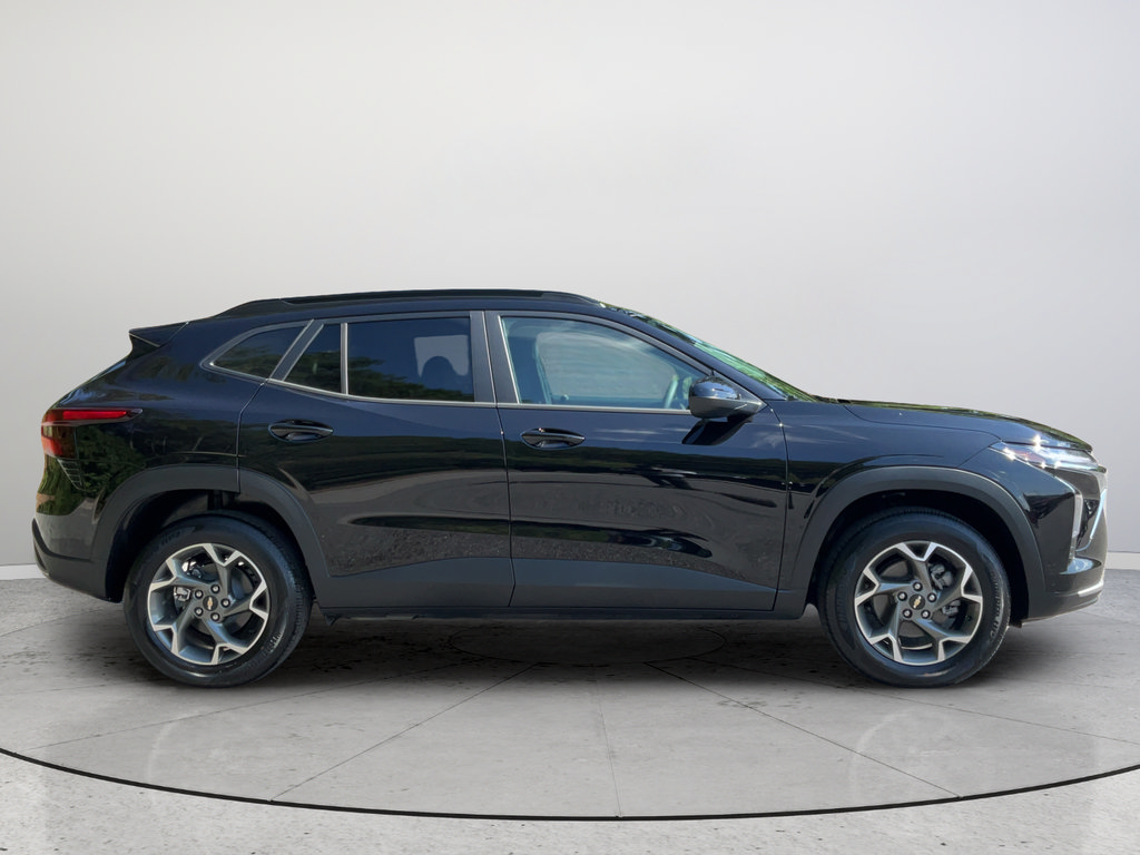 New 2026 Chevrolet Trax LT FWD image 4