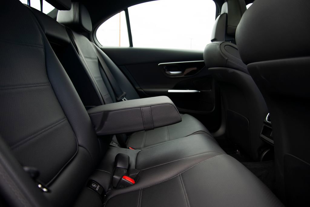 Certified 2025 Mercedes-Benz C 300 4MATIC Sedan image 17