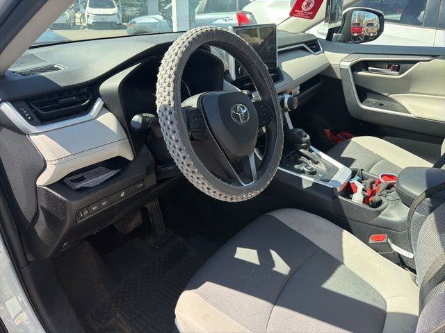 Used 2025 Toyota RAV4 XLE w/ Convenience Package AWD/4WD image 3