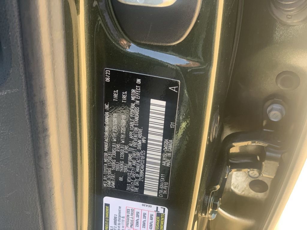 Used 2023 Lexus RX 350h w/ Cold Area Package image 33