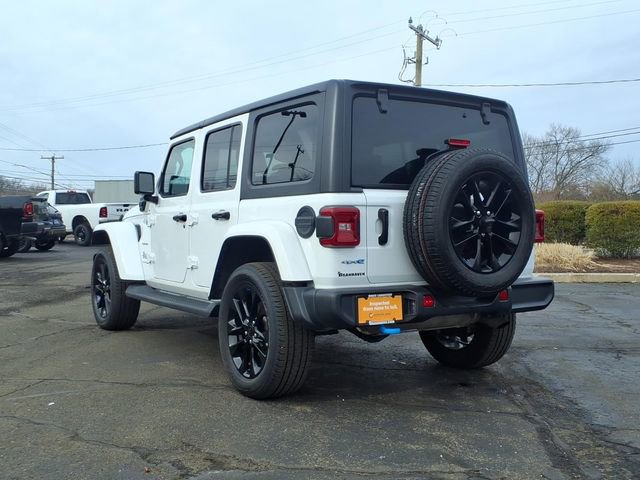 Certified 2023 Jeep Wrangler Unlimited Sahara w/ Cold Weather Group image 5