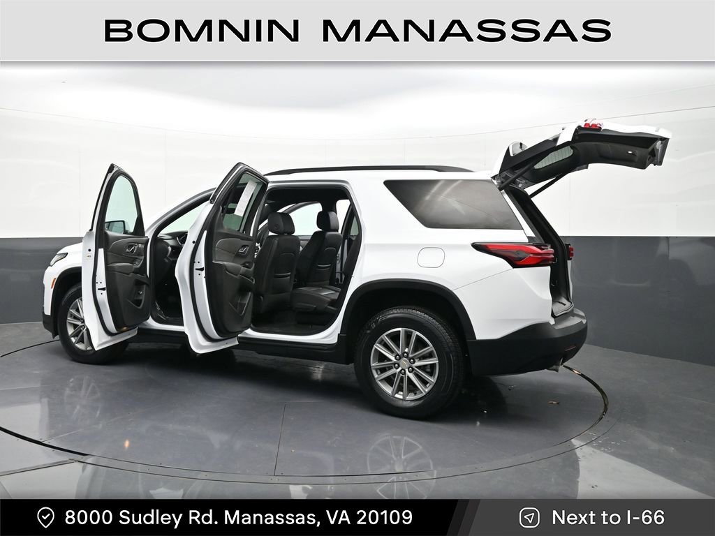 Used 2023 Chevrolet Traverse LT w/ Rear Camera Mirror Package AWD/4WD image 42