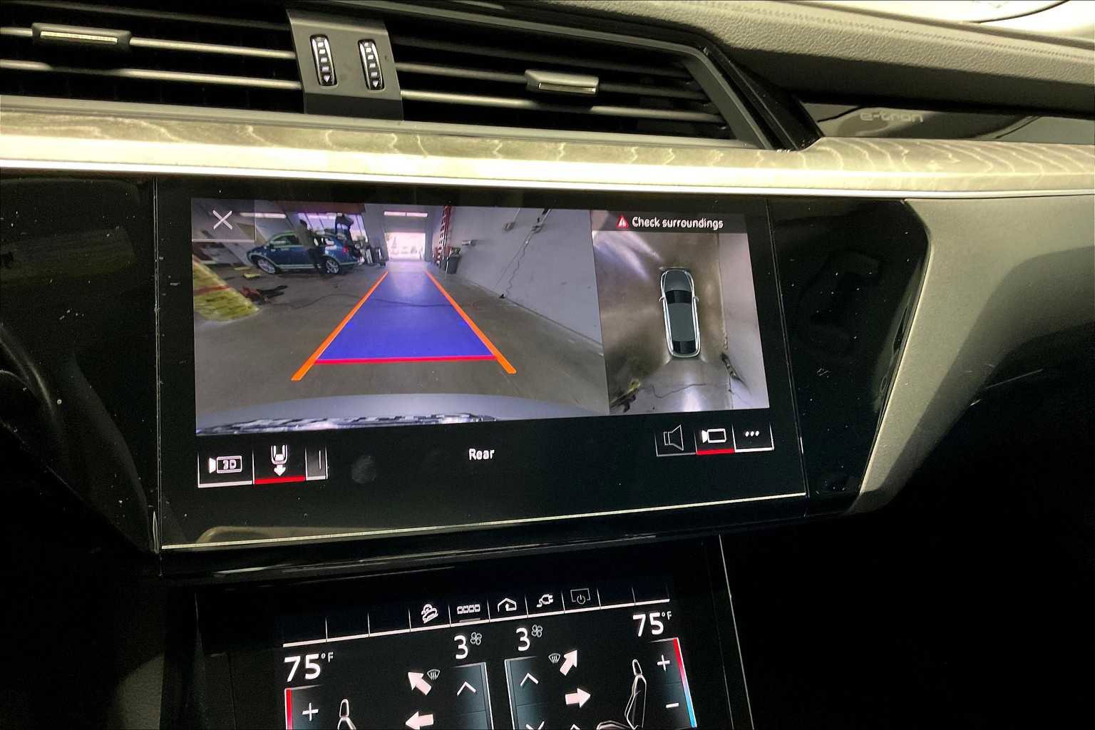 Certified 2022 Audi e-tron Premium Plus w/ Premium Plus Package image 22