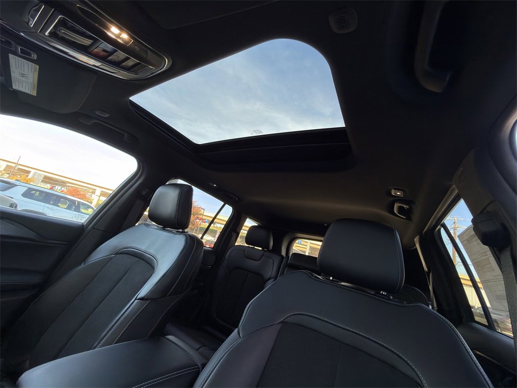 New 2025 Jeep Grand Cherokee Altitude image 20