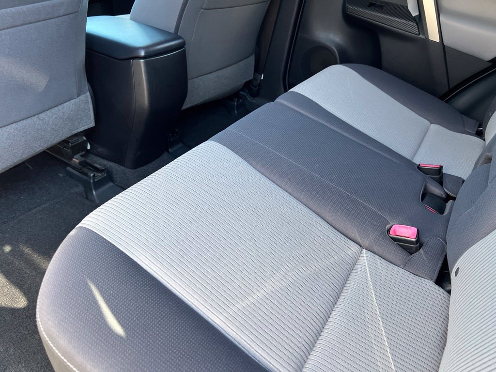 Used 2015 Toyota RAV4 XLE FWD image 16